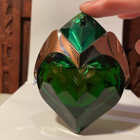 Aura Mugler Crystal Heart 1oz Perfume Bottle - Picture 7 of 11